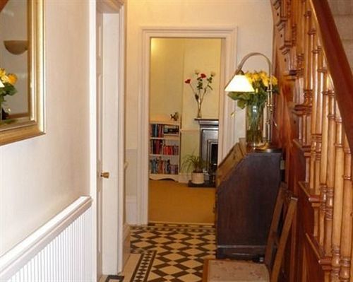 Alpine Lodge Guest House バクストン エクステリア 写真