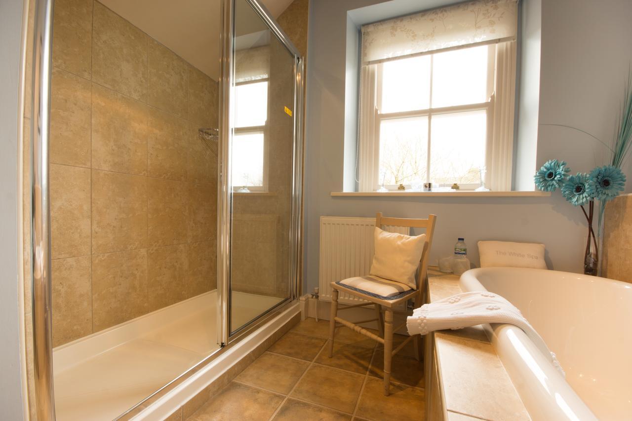 Alpine Lodge Guest House バクストン エクステリア 写真