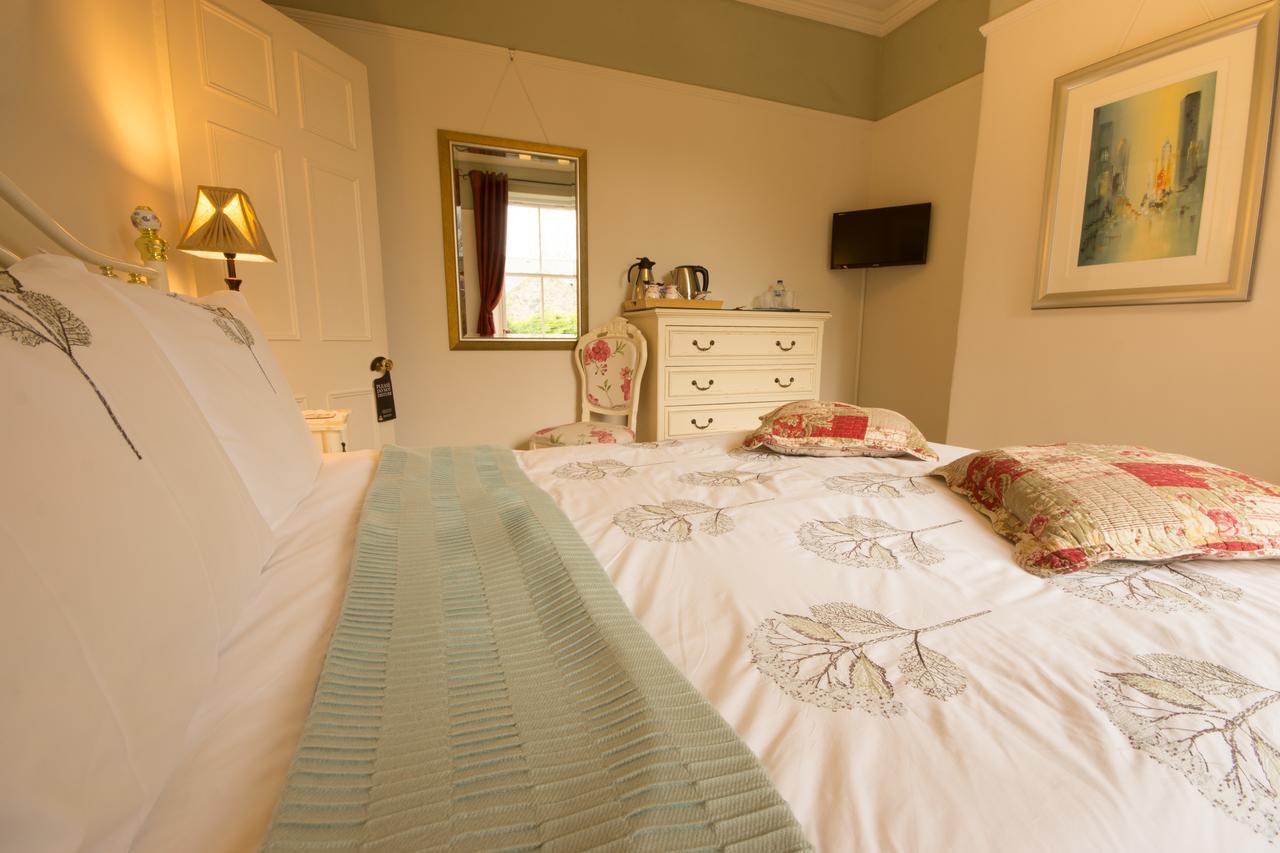 Alpine Lodge Guest House バクストン エクステリア 写真