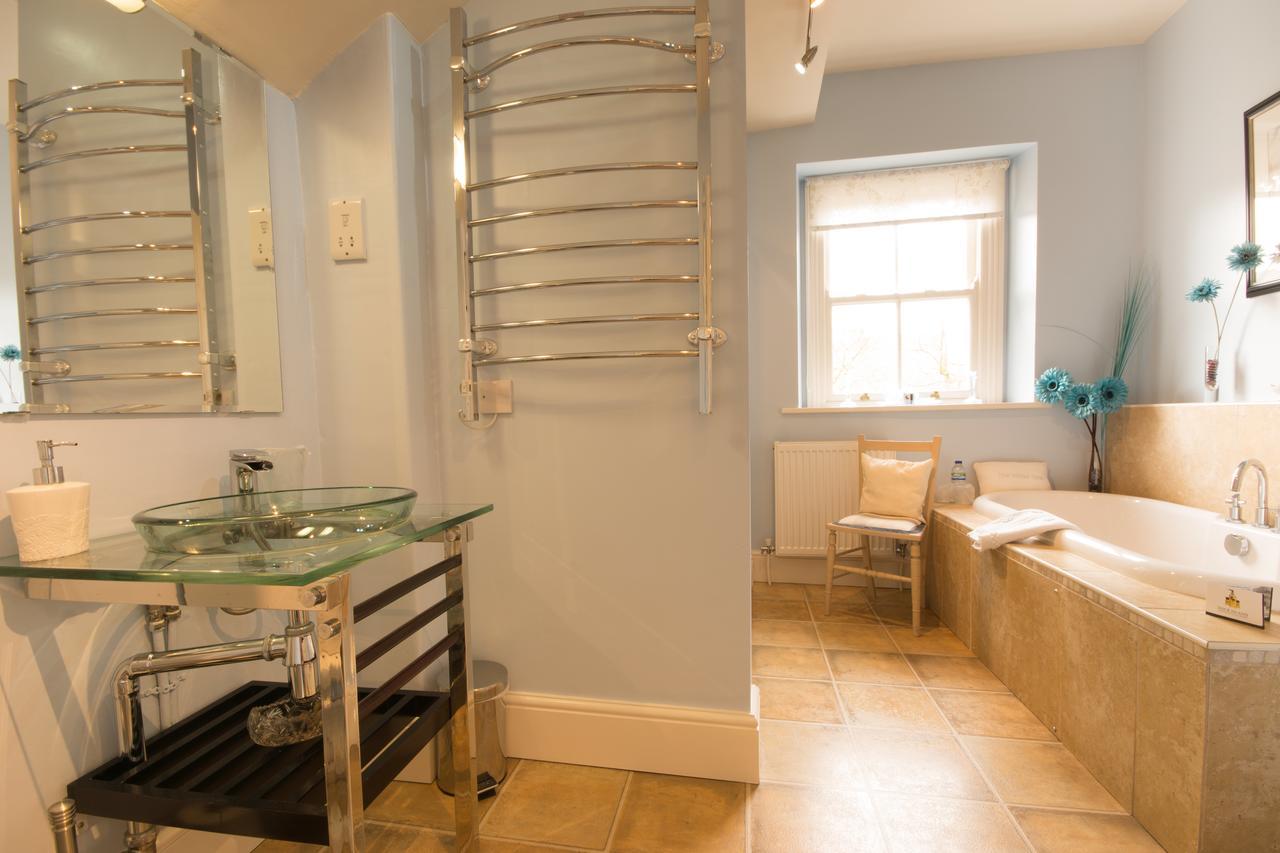 Alpine Lodge Guest House バクストン エクステリア 写真